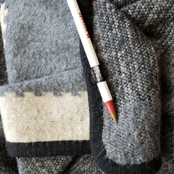 Gray Plaid Women WOOL Blend  Open Front Boho Cape Wrap Sweater Coat - Picture 15 of 16